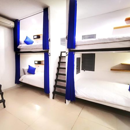 Cornerstone Bali Coworking Hostel ชังกู ห้อง รูปภาพ